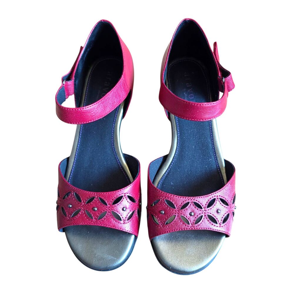 Aravon By New Balance Women's Sofia Sandals Size 9D Wide Red Laser Cut Low Heel